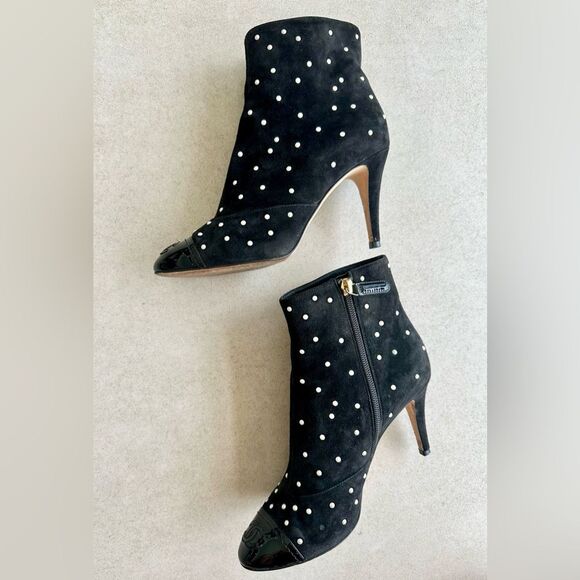 Chanel 2018 Pearl Embellished Suade Cap Toe Ankle Booties Size 36.5 - Picture 13 of 14
